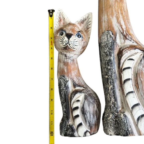 Set Of 2 Hand Carved Wooden & Painted Mama & Baby Siamese Cats 19" & 12"H - Picture 3 of 10